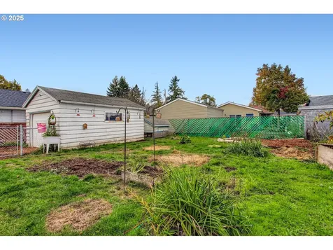 9233 SE Mitchell Street Portland OR 97266