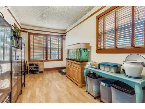 9233 SE Mitchell Street Portland OR 97266