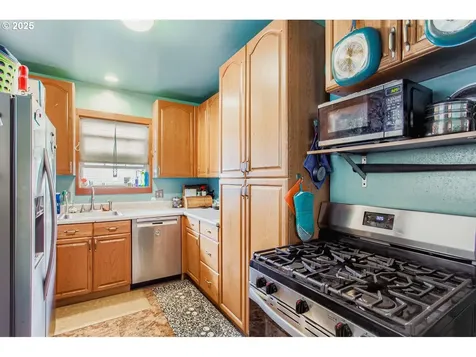 9233 SE Mitchell Street Portland OR 97266