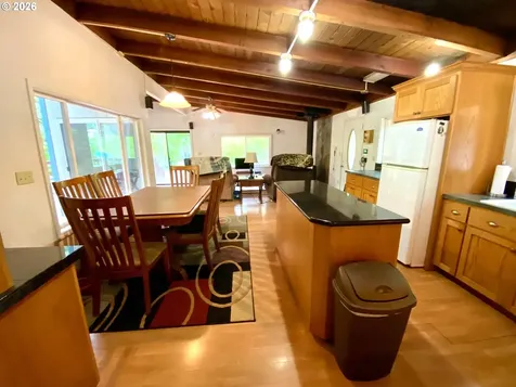 Cabin 99 Northwoods Cougar WA 98616