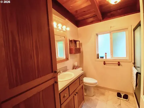 Cabin 99 Northwoods Cougar WA 98616