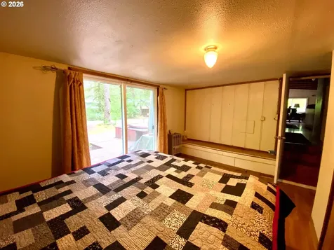Cabin 99 Northwoods Cougar WA 98616