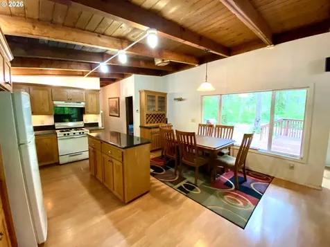 Cabin 99 Northwoods Cougar WA 98616