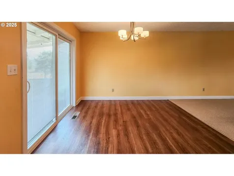 1929 NW Lynwood Street Roseburg OR 97471