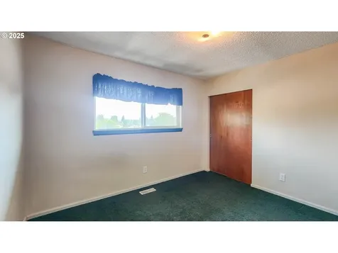 1929 NW Lynwood Street Roseburg OR 97471