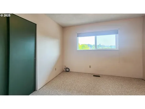 1929 NW Lynwood Street Roseburg OR 97471