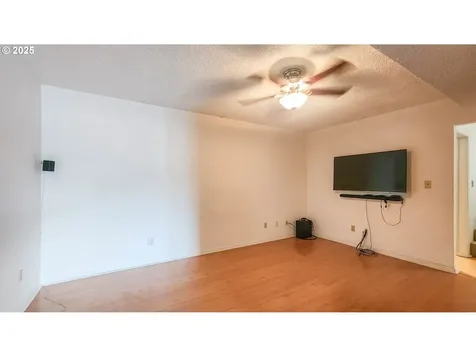 1929 NW Lynwood Street Roseburg OR 97471