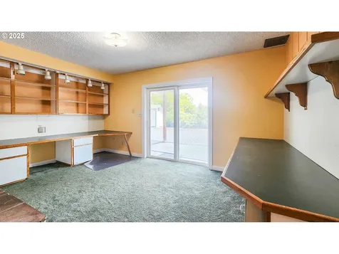1929 NW Lynwood Street Roseburg OR 97471