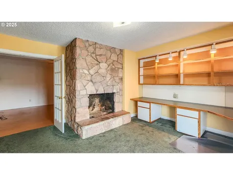1929 NW Lynwood Street Roseburg OR 97471