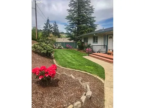 1929 NW Lynwood Street Roseburg OR 97471