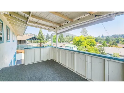 1929 NW Lynwood Street Roseburg OR 97471