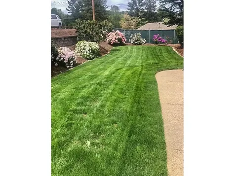 1929 NW Lynwood Street Roseburg OR 97471