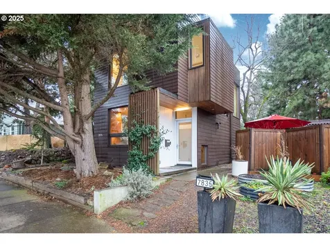 7835 N Burrage Avenue Portland OR 97217