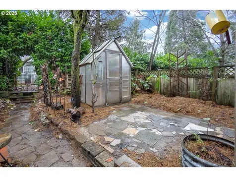 7835 N Burrage Avenue Portland OR 97217