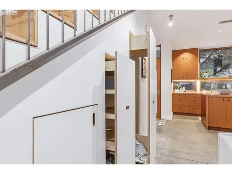 7835 N Burrage Avenue Portland OR 97217