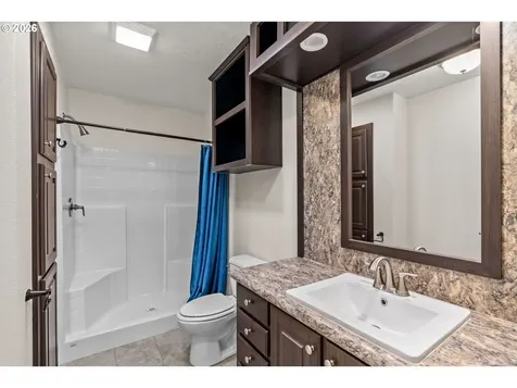 1424 NE Ridge Avenue Roseburg OR 97470