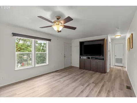 1424 NE Ridge Avenue Roseburg OR 97470