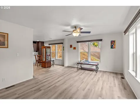 1424 NE Ridge Avenue Roseburg OR 97470