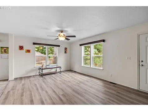 1424 NE Ridge Avenue Roseburg OR 97470