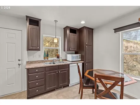 1424 NE Ridge Avenue Roseburg OR 97470