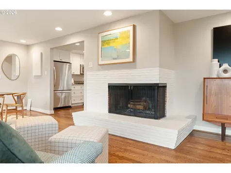 2125 SW Warwick Avenue Portland OR 97225