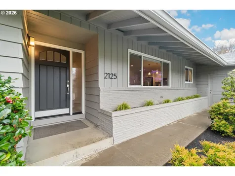 2125 SW Warwick Avenue Portland OR 97225