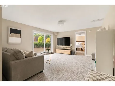 2125 SW Warwick Avenue Portland OR 97225