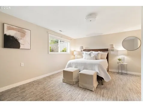 2125 SW Warwick Avenue Portland OR 97225