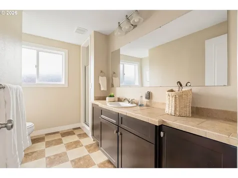2125 SW Warwick Avenue Portland OR 97225