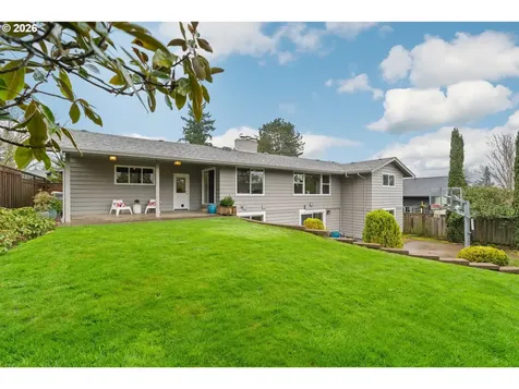 2125 SW Warwick Avenue Portland OR 97225