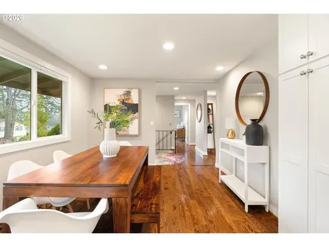 2125 SW Warwick Avenue Portland OR 97225