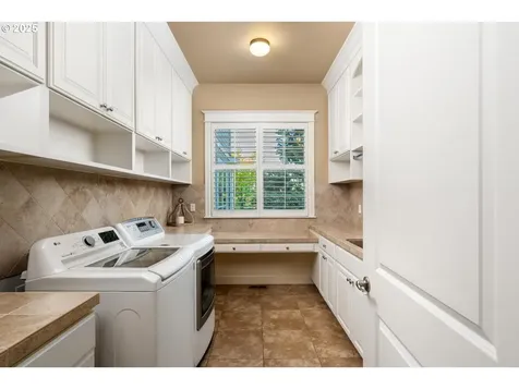 9460 SW Inverness Way Beaverton OR 97007