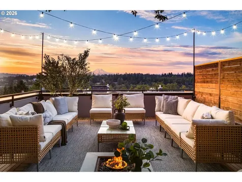 703 1st Street Lake Oswego OR 97034