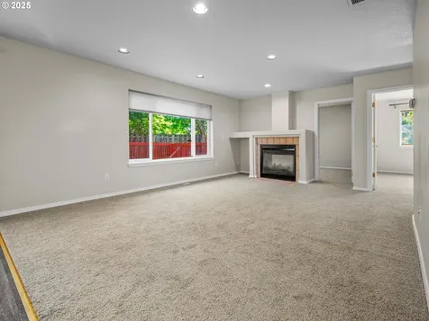 1952 NE 51st Avenue Hillsboro OR 97124