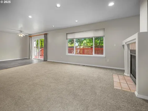 1952 NE 51st Avenue Hillsboro OR 97124