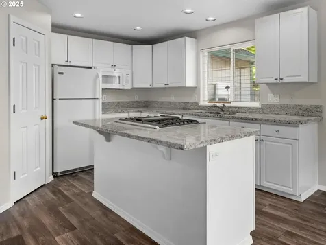 1952 NE 51st Avenue Hillsboro OR 97124