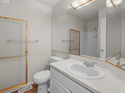 1952 NE 51st Avenue Hillsboro OR 97124