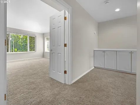 1952 NE 51st Avenue Hillsboro OR 97124