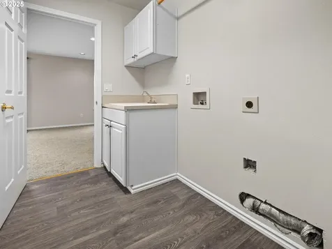 1952 NE 51st Avenue Hillsboro OR 97124