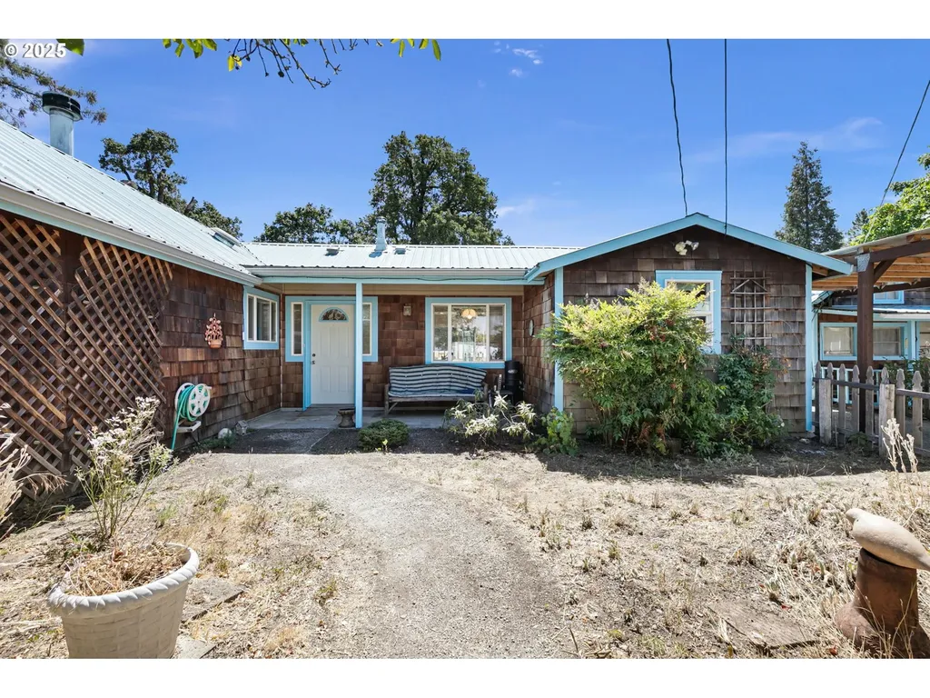 78688 Sears Road Cottage Grove OR 97424