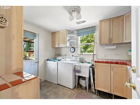 78688 Sears Road Cottage Grove OR 97424