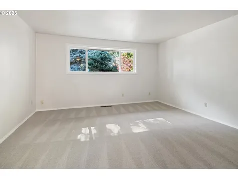 2547 SE Mariposa Court Hillsboro OR 97123