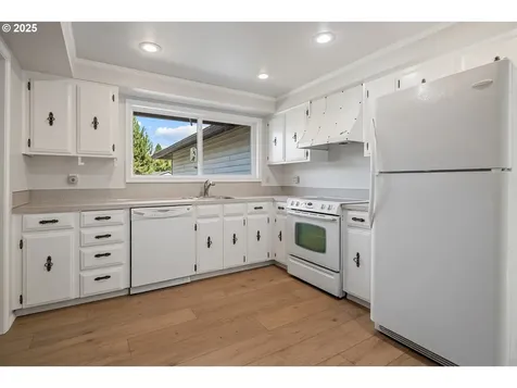 2547 SE Mariposa Court Hillsboro OR 97123