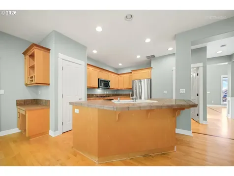 15675 SW Beverly Beach Court Beaverton OR 97007