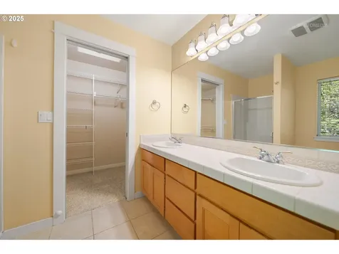 15675 SW Beverly Beach Court Beaverton OR 97007