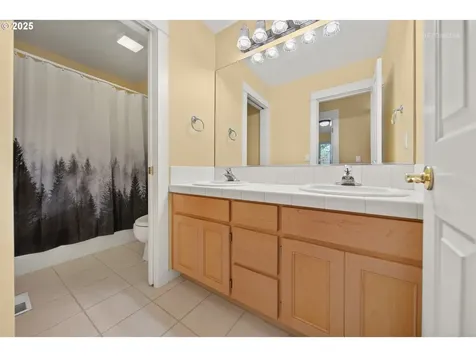 15675 SW Beverly Beach Court Beaverton OR 97007