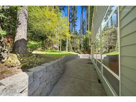 15675 SW Beverly Beach Court Beaverton OR 97007
