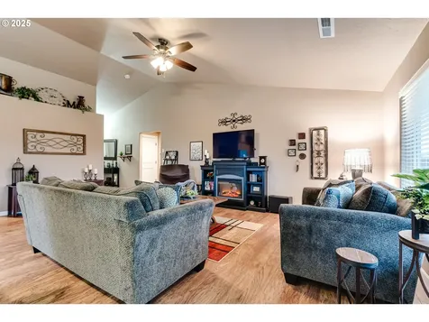 966 Creswood Drive Creswell OR 97426