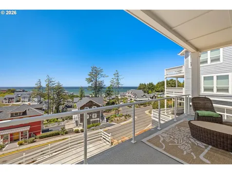 2528 SW Coral Avenue Lincoln City OR 97367