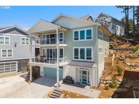 2528 SW Coral Avenue Lincoln City OR 97367